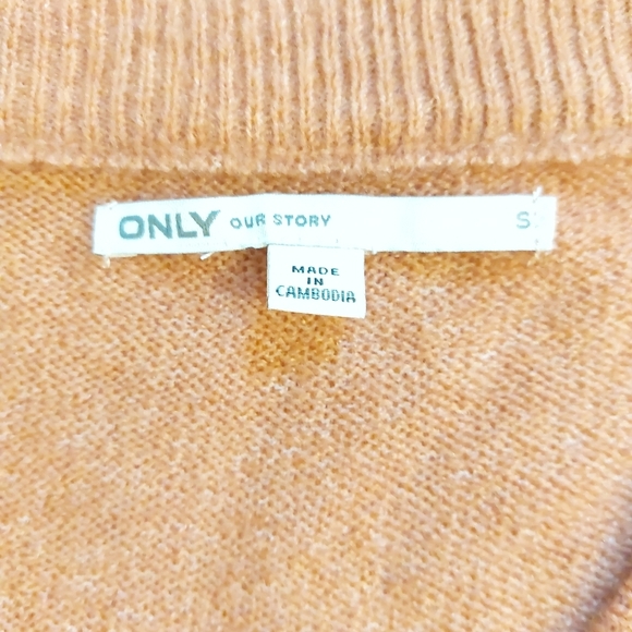 Only sweater - Picture 6 of 6